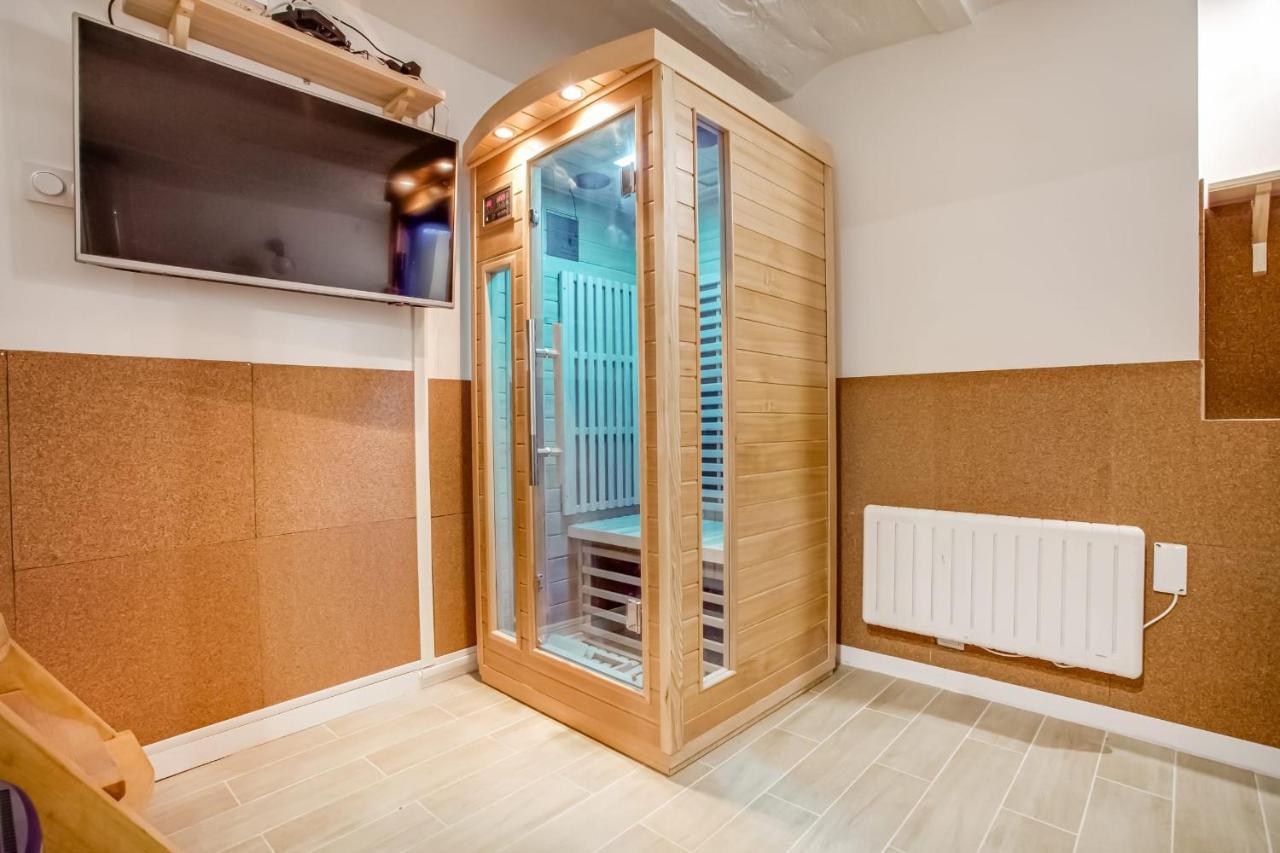 Flat For 4 Located In The Heart Of Paris Exterior foto